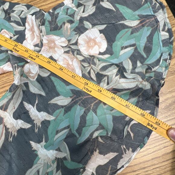 Lauren Conrad Womens sz XL Top Gray Floral Flared Sleeve Button Open Back Blouse - Picture 12 of 13